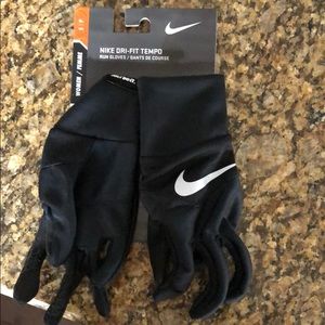 Nike dri fit running gloves